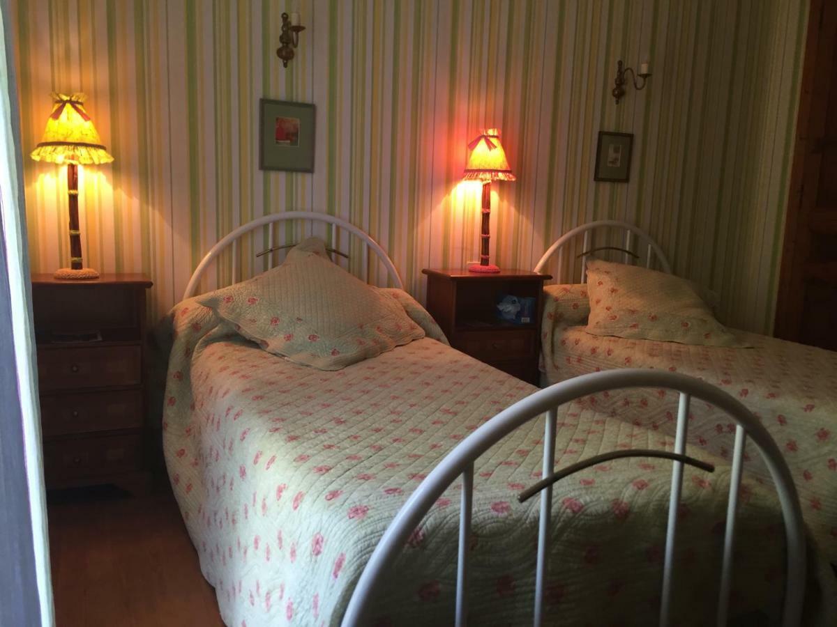 Domaine De Brousson Bed & Breakfast La Tour-sur-Orb Bagian luar foto